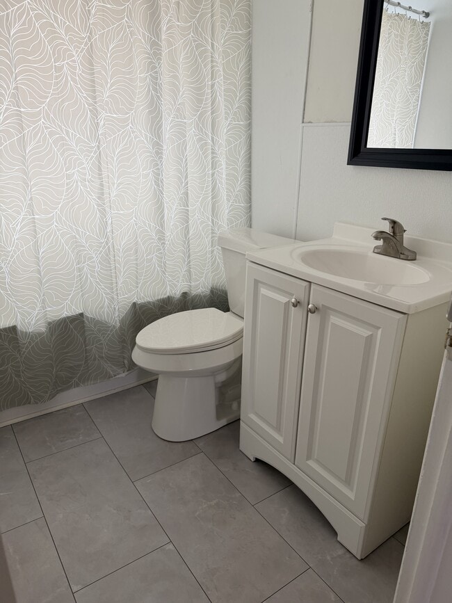 Building Photo - 515 Alton Ave