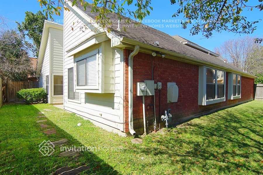 Building Photo - 14635 S Hearthstone Green Dr