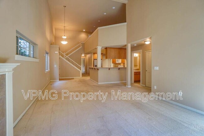 Building Photo - 8019 NE 61st St