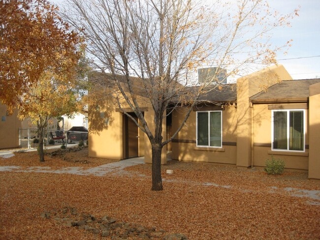 Building Photo - Vista Apartments