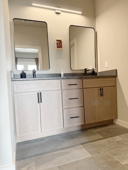 DOUBLE VANITY - 110 Textile Ct