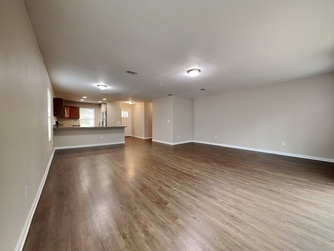 Building Photo - 7033 Camfield Landing Dr