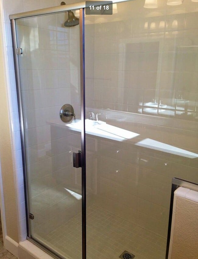 Building Photo - Beautiful 3 Bedroom, 3.5 Bathroom 2,350 Sq...
