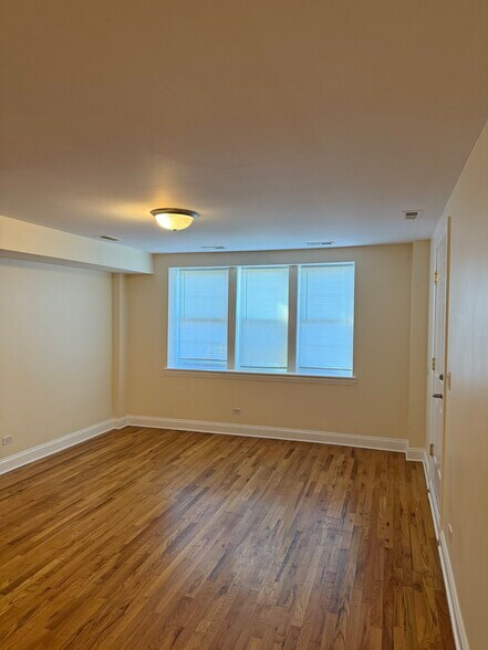 Building Photo - 4937 S Seeley Ave