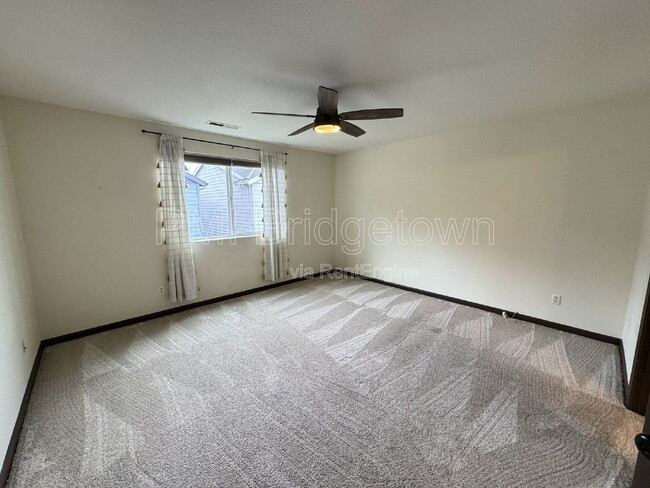 Building Photo - 3614 SE Trellis Pl