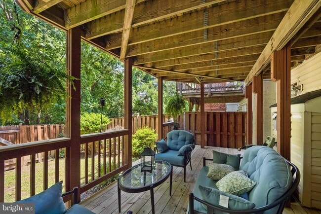 Building Photo - 2610 Grayton Ln