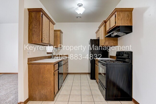 Building Photo - !!50 Percent off your 1st Months Rent!! Spacious 1BD/1BTH Apartment with a Private Balcony in the...