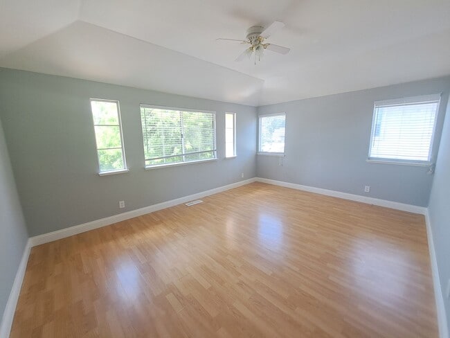 Building Photo - Expansive Oasis with a Guest House, Pool, ...