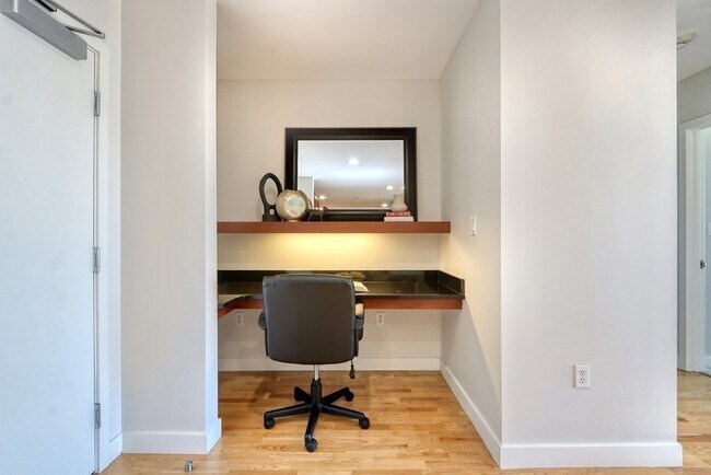 Building Photo - 100 Station Landing