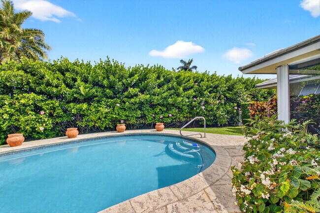 Building Photo - 30 Spanish River Dr