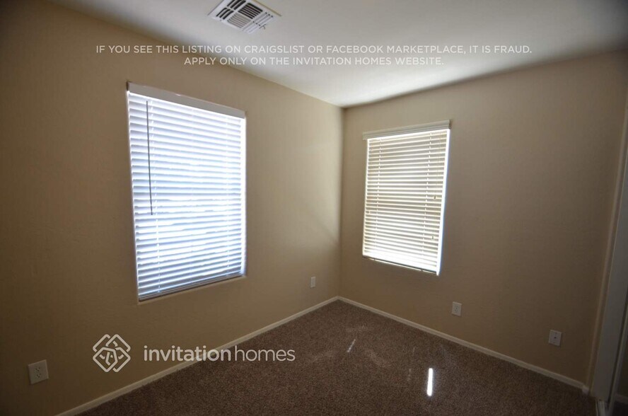 Building Photo - 116 N 66th Ln