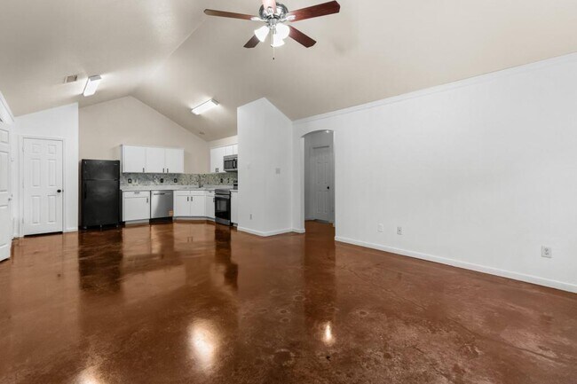 Building Photo - 1615 Libby Ln