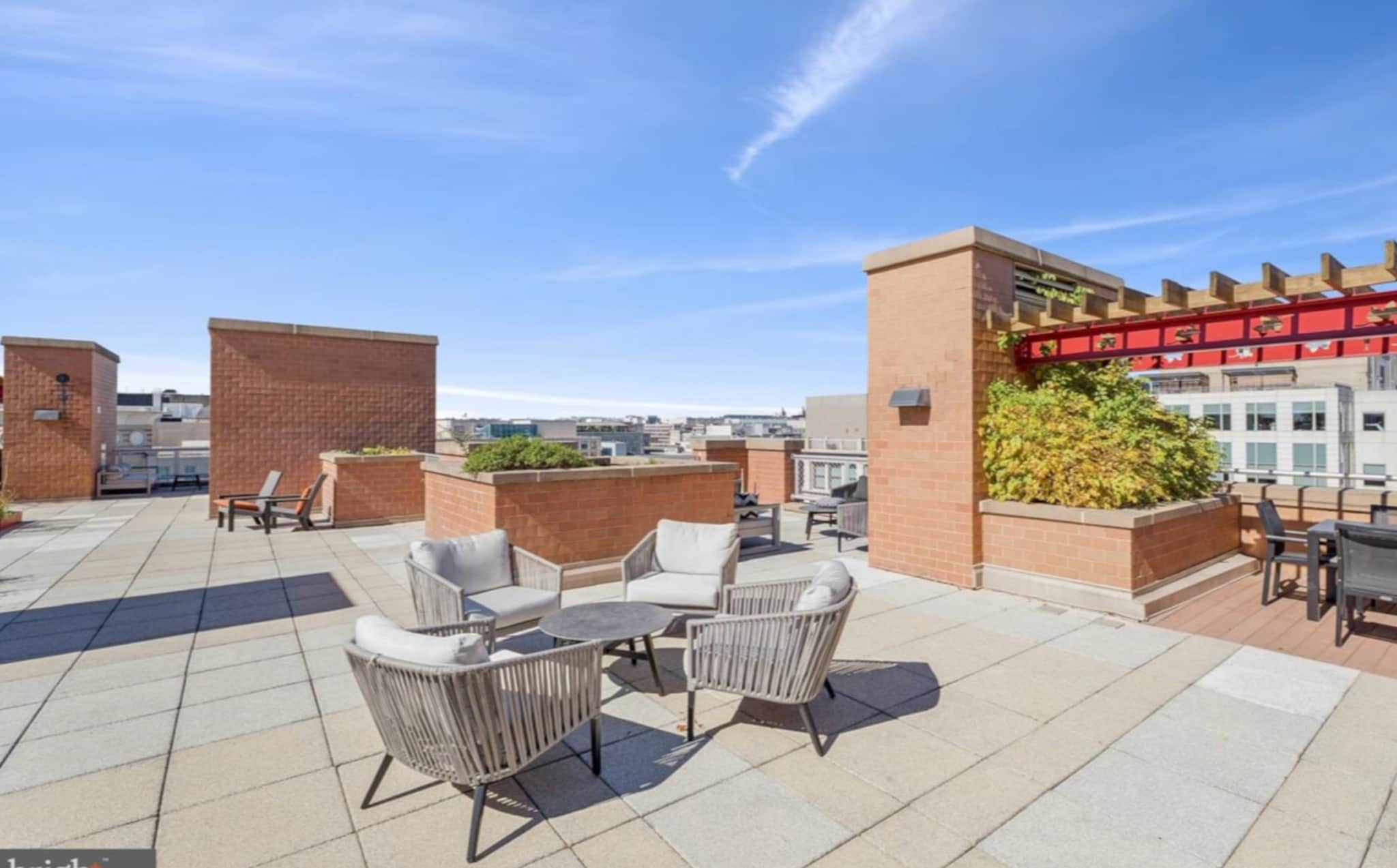 Building Photo - 631 D St NW
