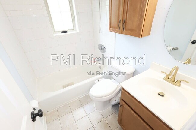 Building Photo - 513 S Harrison St
