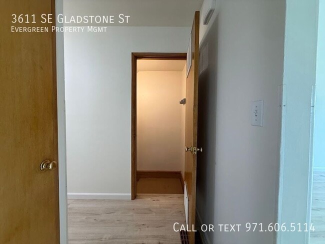 Building Photo - 3611 SE Gladstone St