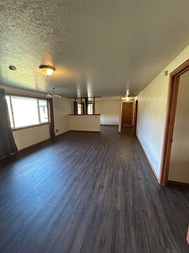 Building Photo - 52734 Reedsford Rd