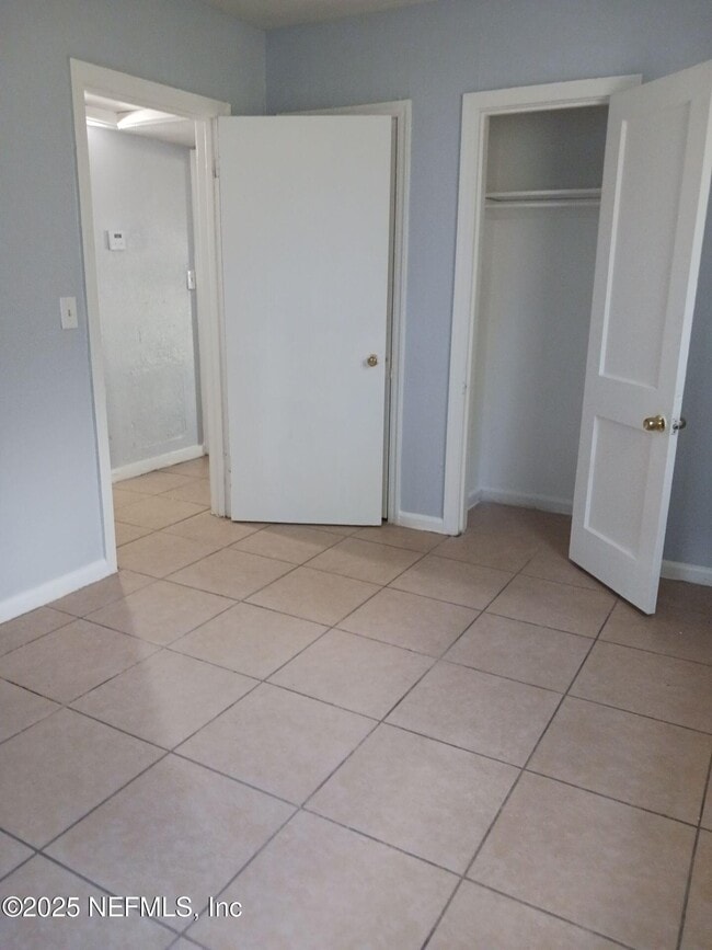 Building Photo - 2124 Danese St