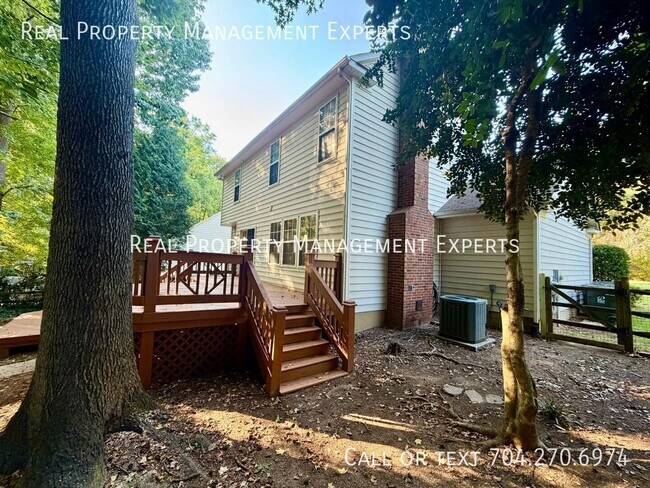 Building Photo - 13604 Toka Ct
