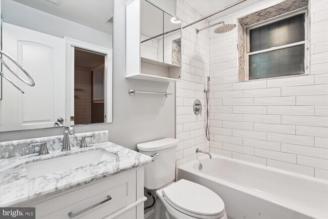 Building Photo - 1740 18th St NW