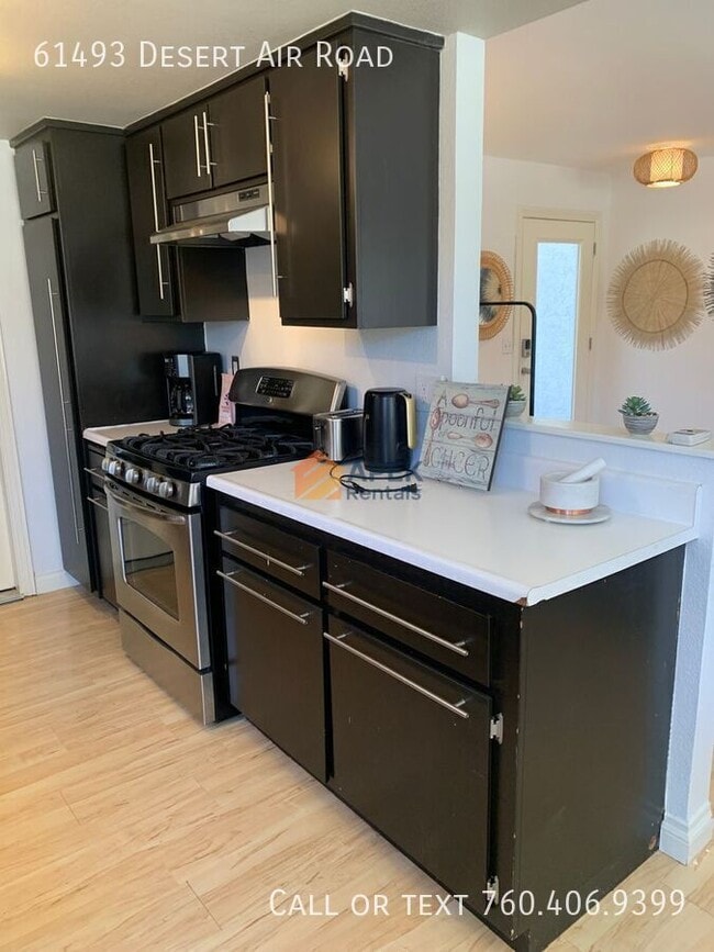 Building Photo - 61493 Desert Air Rd