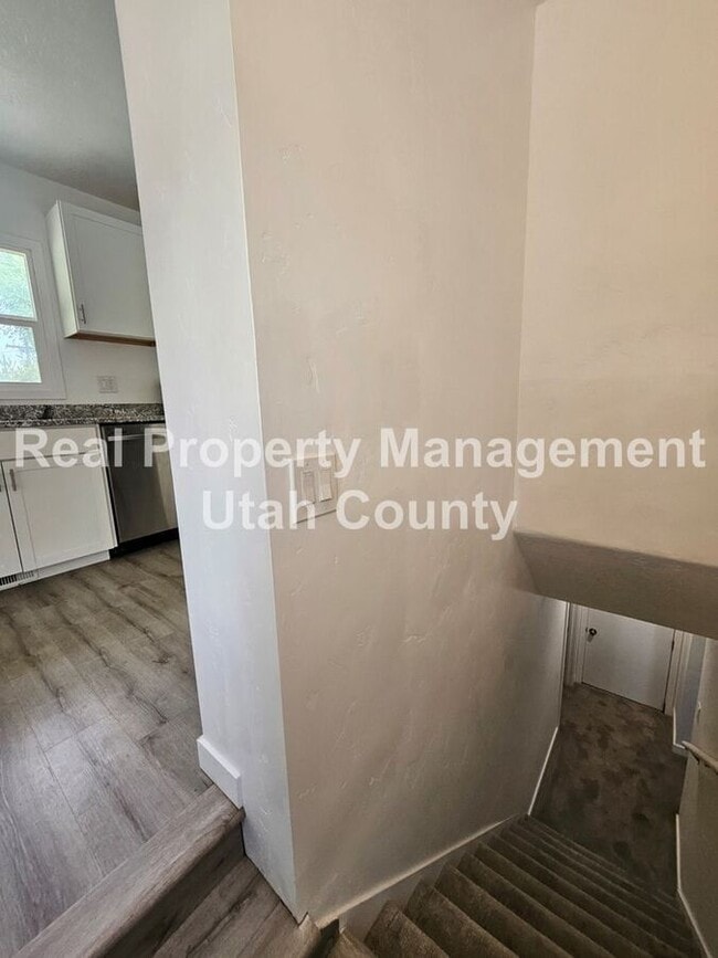 Building Photo - 152 W 100 S