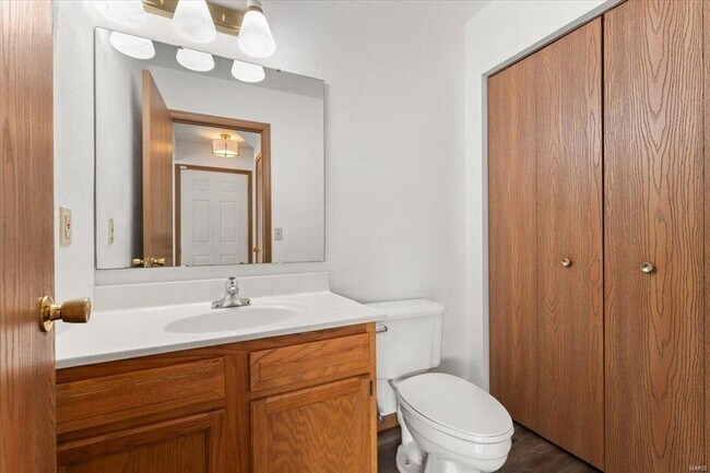 Building Photo - 134 Clinton Hill Dr