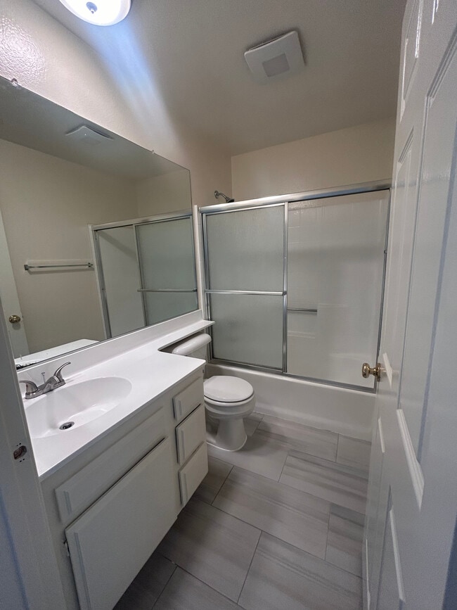 Building Photo - 3552 S Centinela Ave