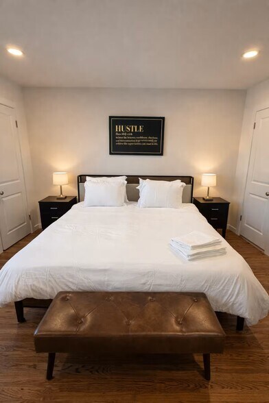 Building Photo - 3711 Nashville Ave