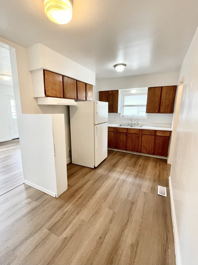 Building Photo - 2873 Adams Ave