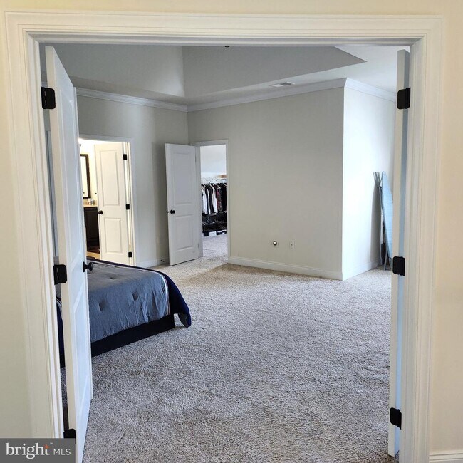Building Photo - 6493 Fox Glove Ln