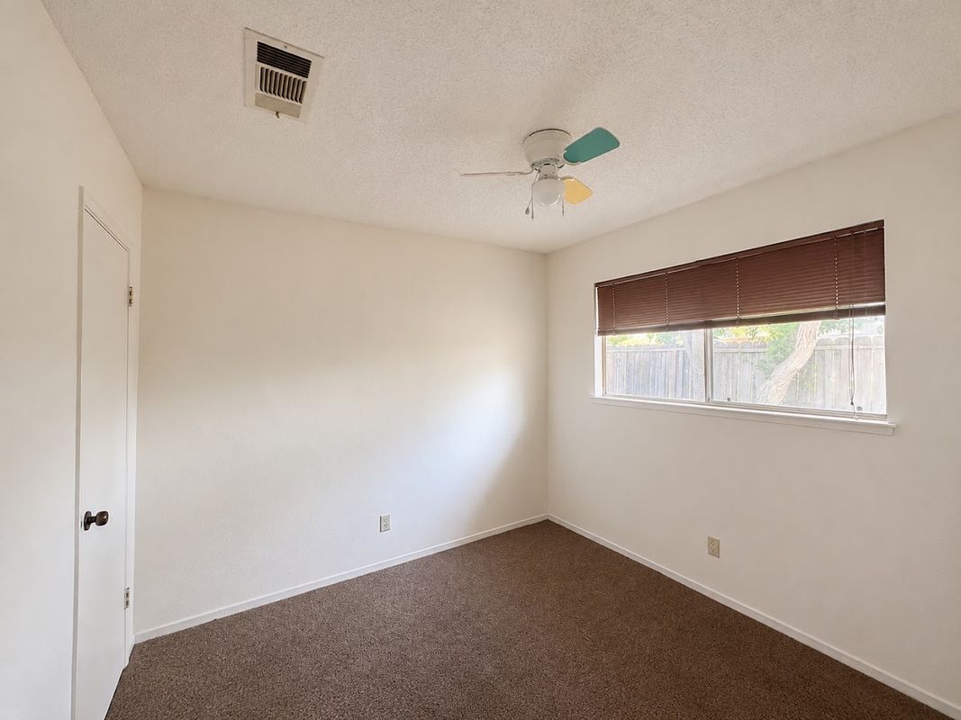Building Photo - 3440 La Jolla Way