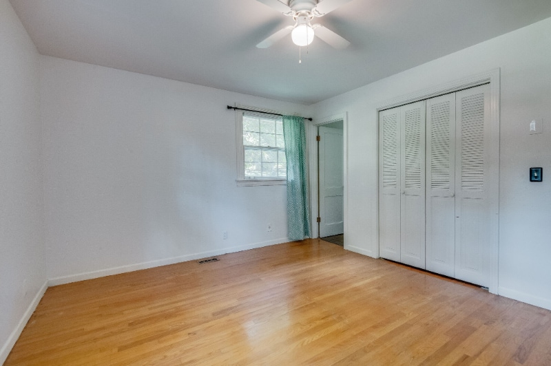 Building Photo - 327 Westchester Dr