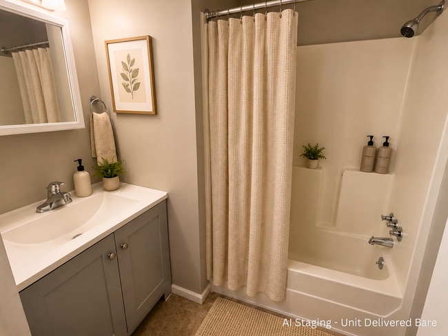 Building Photo - A comfortable 1 Bedroom with 1 Bathroom apartment in Anderson Avenue