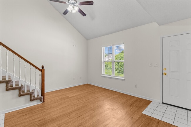 Building Photo - 202 Nikki Way