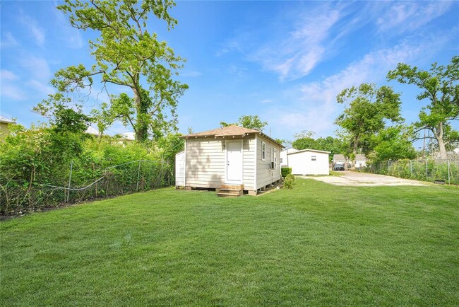 Building Photo - 7402 Wileyvale Rd