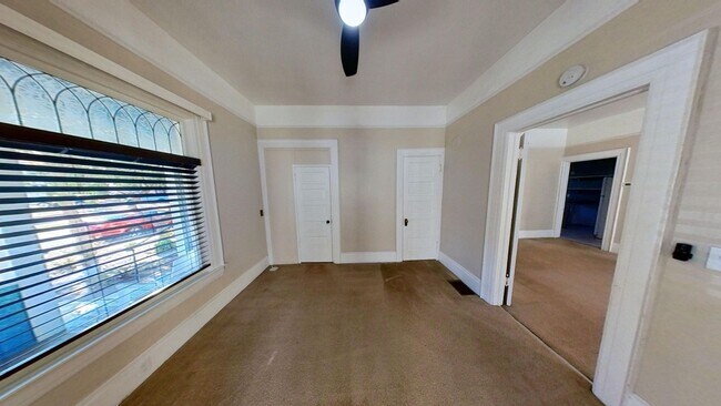 Building Photo - PRICE REDUCTION!! Spacious 2 bedroom 2 Bat...