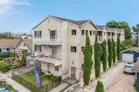 Building Photo - 1636 E 6th St.