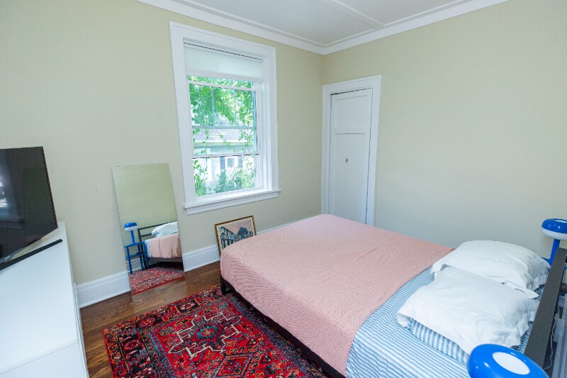 Building Photo - 108 S Notre Dame Ave