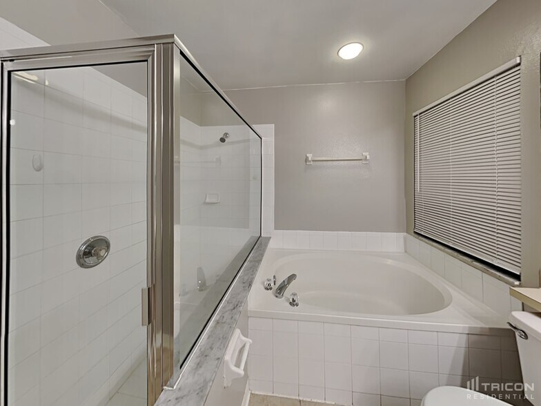 Building Photo - 1708 Scotch Pine Dr