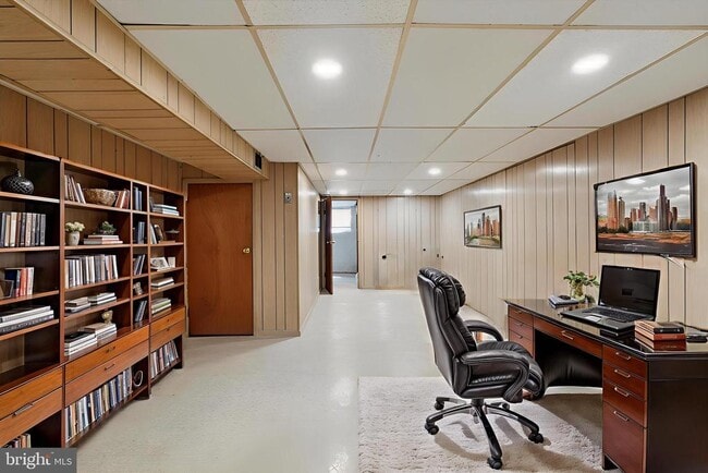 Building Photo - 162 N 62nd St