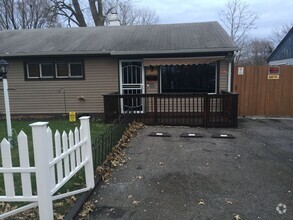 Building Photo - Charming 3BR House in Gary