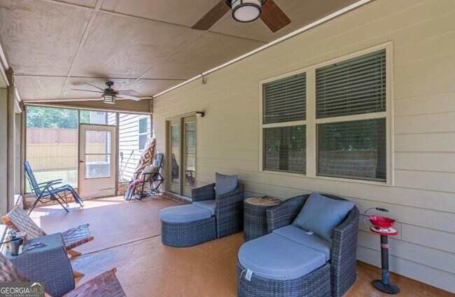 Building Photo - 367 Noblewood Dr