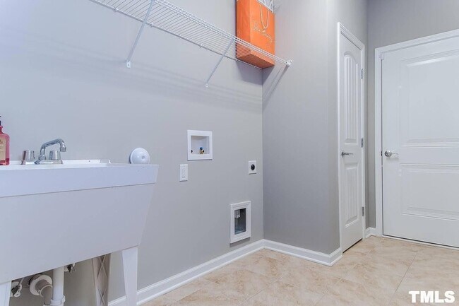 Building Photo - 79 Copper Lantern Dr