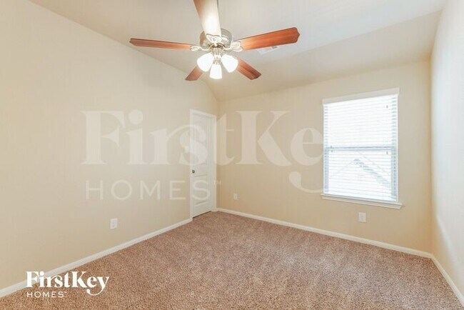 Building Photo - 143 N Greatwood Glen Pl