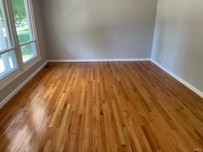 Building Photo - 2680 Knollwood Ln
