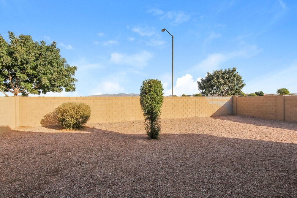 Building Photo - 25444 W Darrel Dr
