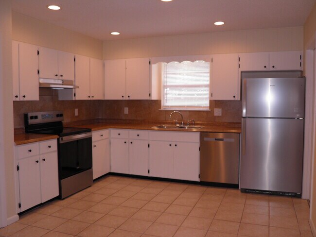 Primary Photo - 14 Jonquil Ave NW