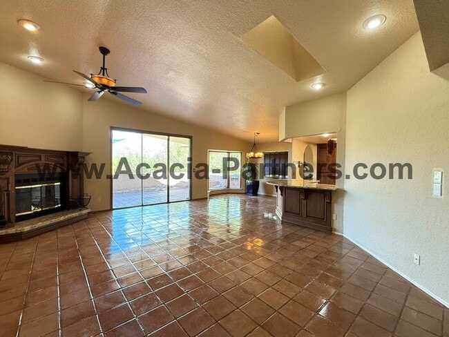 Building Photo - Three Bedroom/Two Bath Home