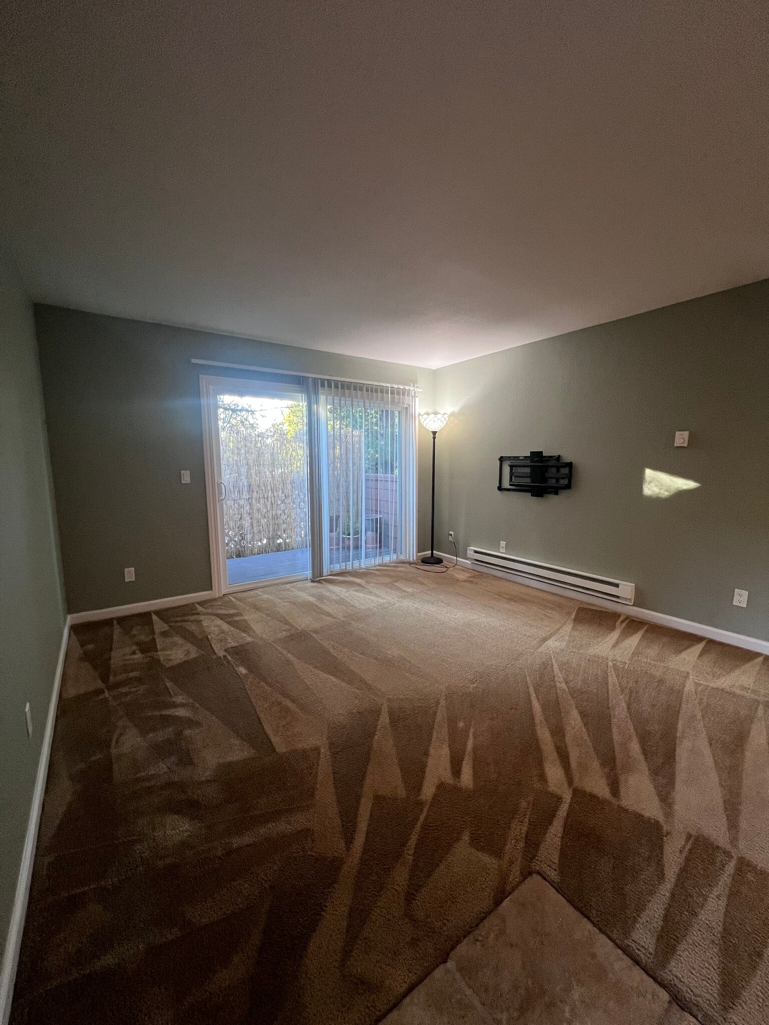 Building Photo - 820 Catkin Ct