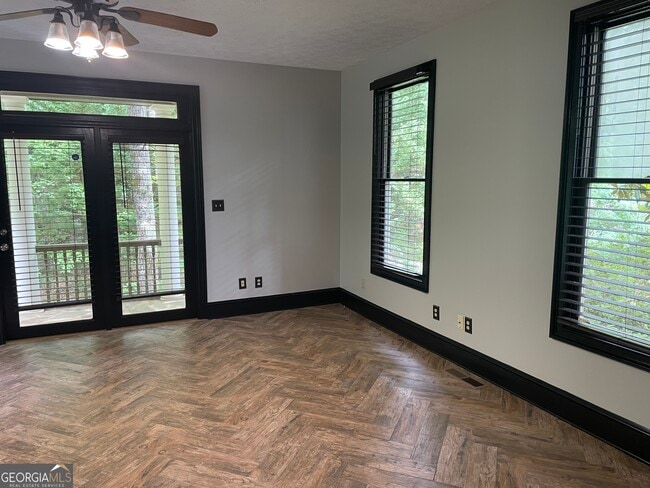 Building Photo - 612 Graystone Ct
